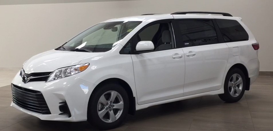 2020 Toyota Sienna LE-Mobility with Sidewinder RAV V Rear Entry Conversion