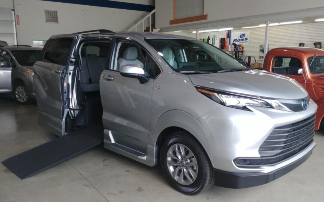 2023 Toyota Sienna LE-Mobility AWD Hybrid with VMI Northstar Conversion