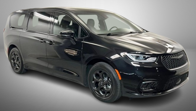 2024 Chrysler Pacifica Touring-L S with New Sidewinder Chrysler RAV Rear Entry Conversion
